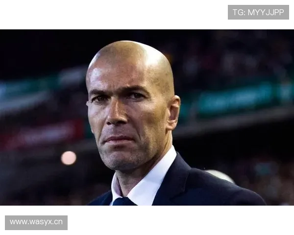 皇马中锋短缺问题逐步反映,对赛季成绩走势形成制约 皇马中锋短缺问题逐步反映,对赛季成绩走势形成制约